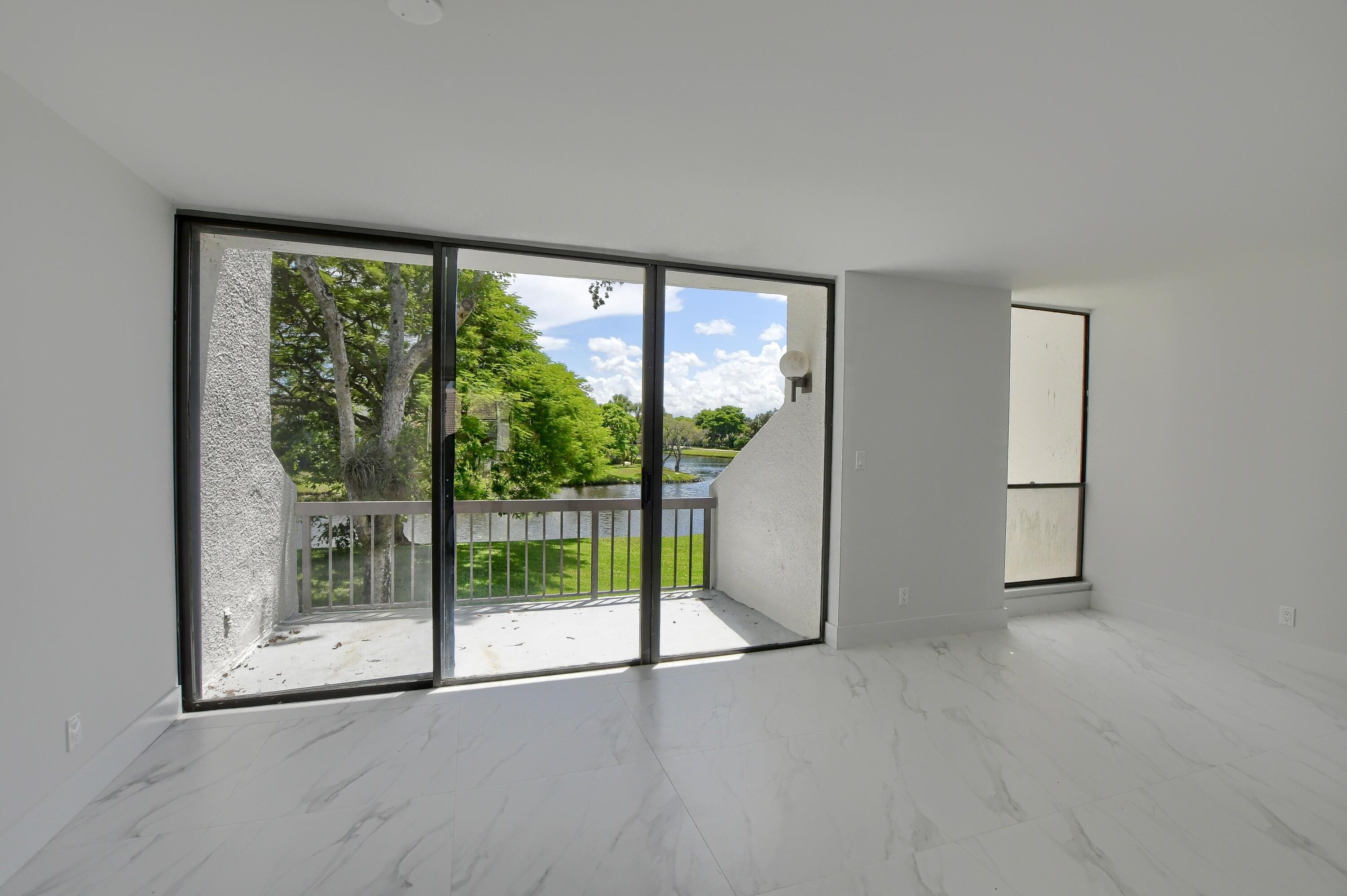 904 Bridgewood Place Boca Raton, FL 33434 - Photo 19 of 23 22_ebf_3640-hdr(5)