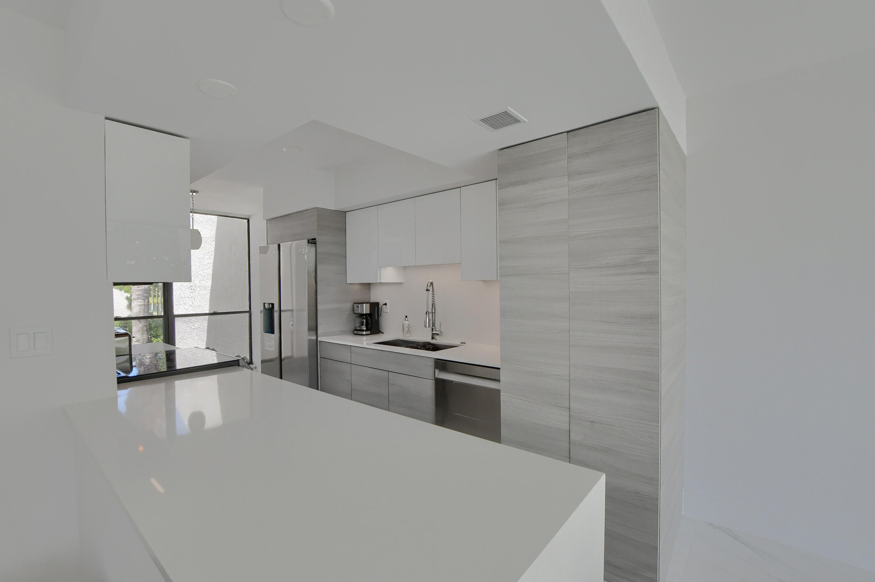 904 Bridgewood Place Boca Raton, FL 33434 - Photo 5 of 23 20_ebf_3630-hdr(5)
