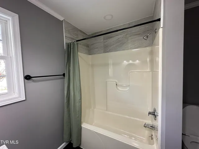 $259,000 | 29184 Tobias Drive, Meadowview, VA 24361