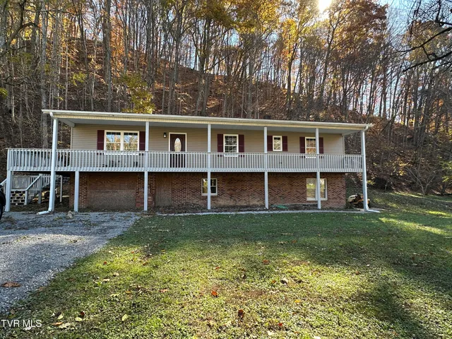 $259,000 | 29184 Tobias Drive, Meadowview, VA 24361