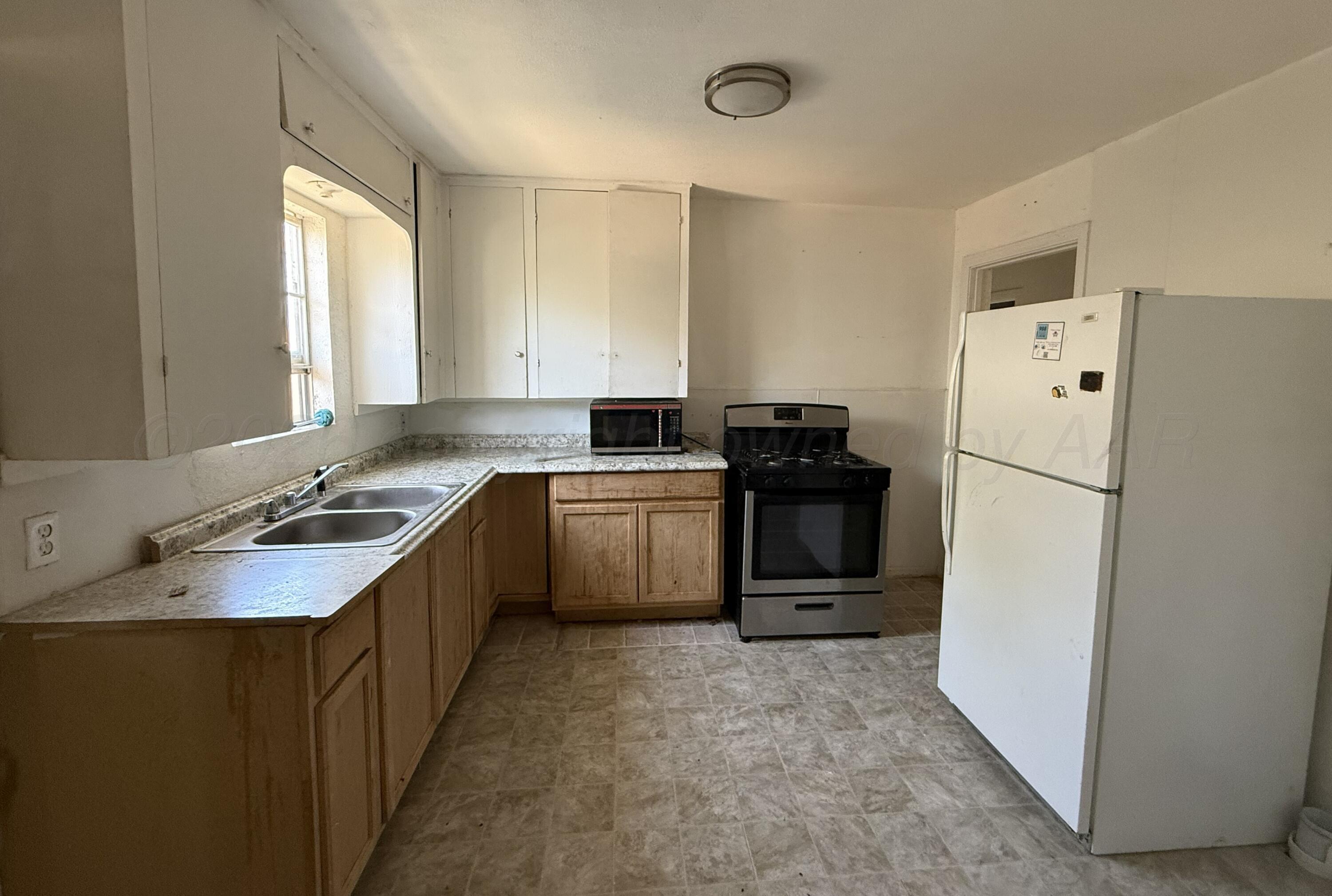 1344 Terrace Street Pampa, TX 79065 - Photo 6 of 12 IMG_0220