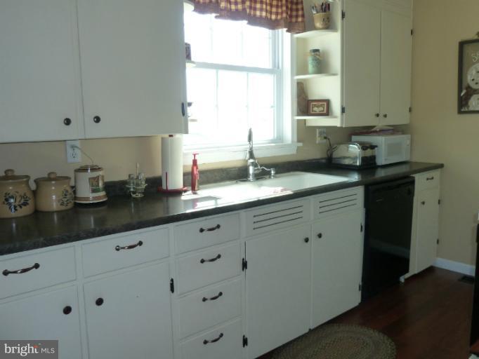 17008 Broadfording Road Hagerstown, MD 21740 - Photo 13 of 27 Kitchen