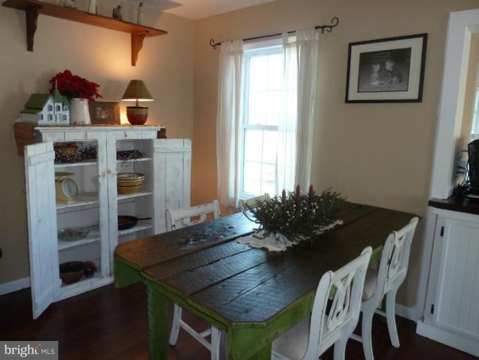 17008 Broadfording Road Hagerstown, MD 21740 - Photo 18 of 27 Kitchen