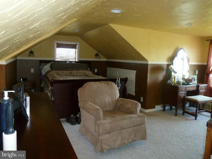 17008 Broadfording Road Hagerstown, MD 21740 - Photo 20 of 27 Bedroom (Master)