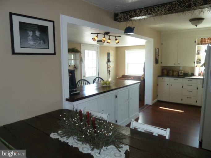 17008 Broadfording Road Hagerstown, MD 21740 - Photo 7 of 27 Kitchen