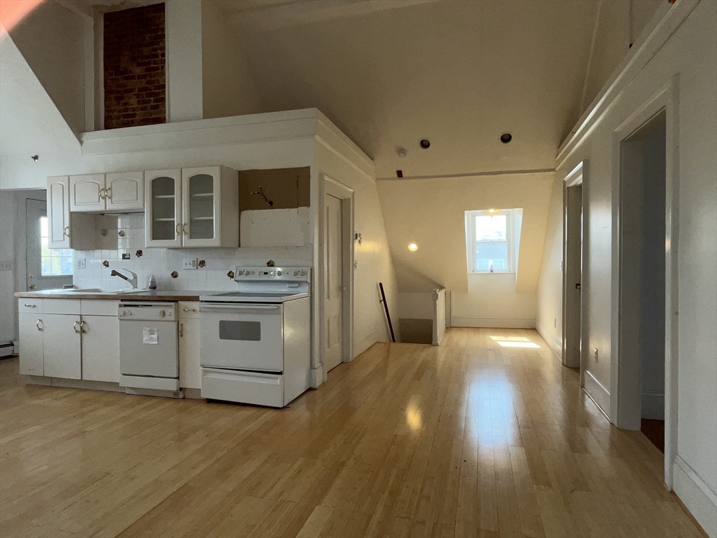 13 Portland Street, Unit 4 Lynn, MA 01902 - Photo 12 of 18