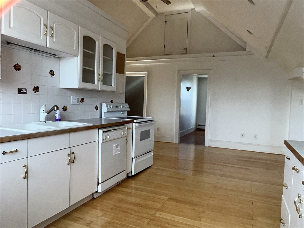 13 Portland Street, Unit 4 Lynn, MA 01902 - Photo 10 of 18