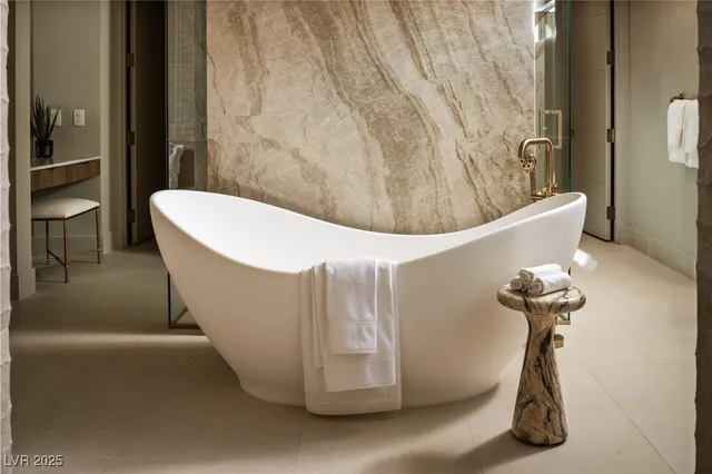 $4,120,000 | 2 Kaya Cyn Way, Unit 16, Henderson, NV 89012