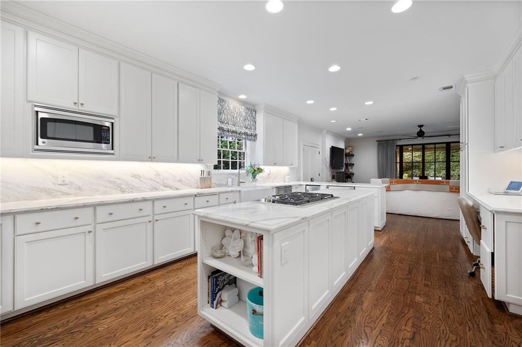 102 Brighton Road Northeast Atlanta, GA 30309 - Photo 14 of 48 Gallery Image 14