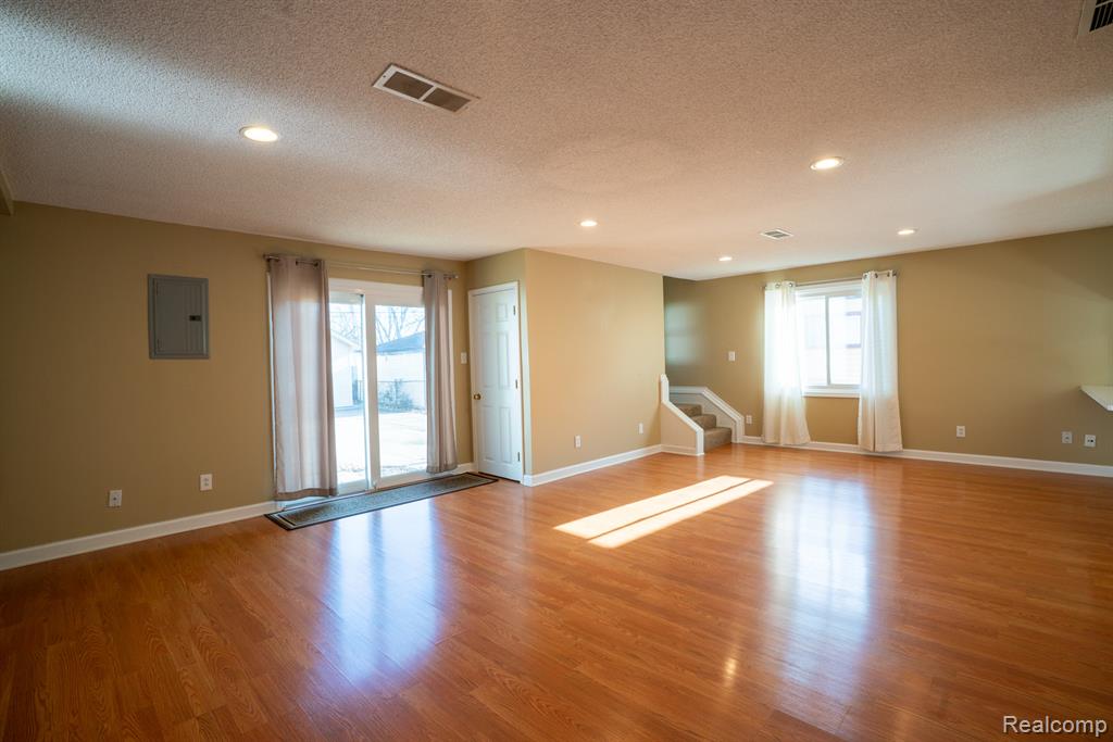 4205 Harding Street Dearborn Heights, MI 48125 - Photo 17 of 30