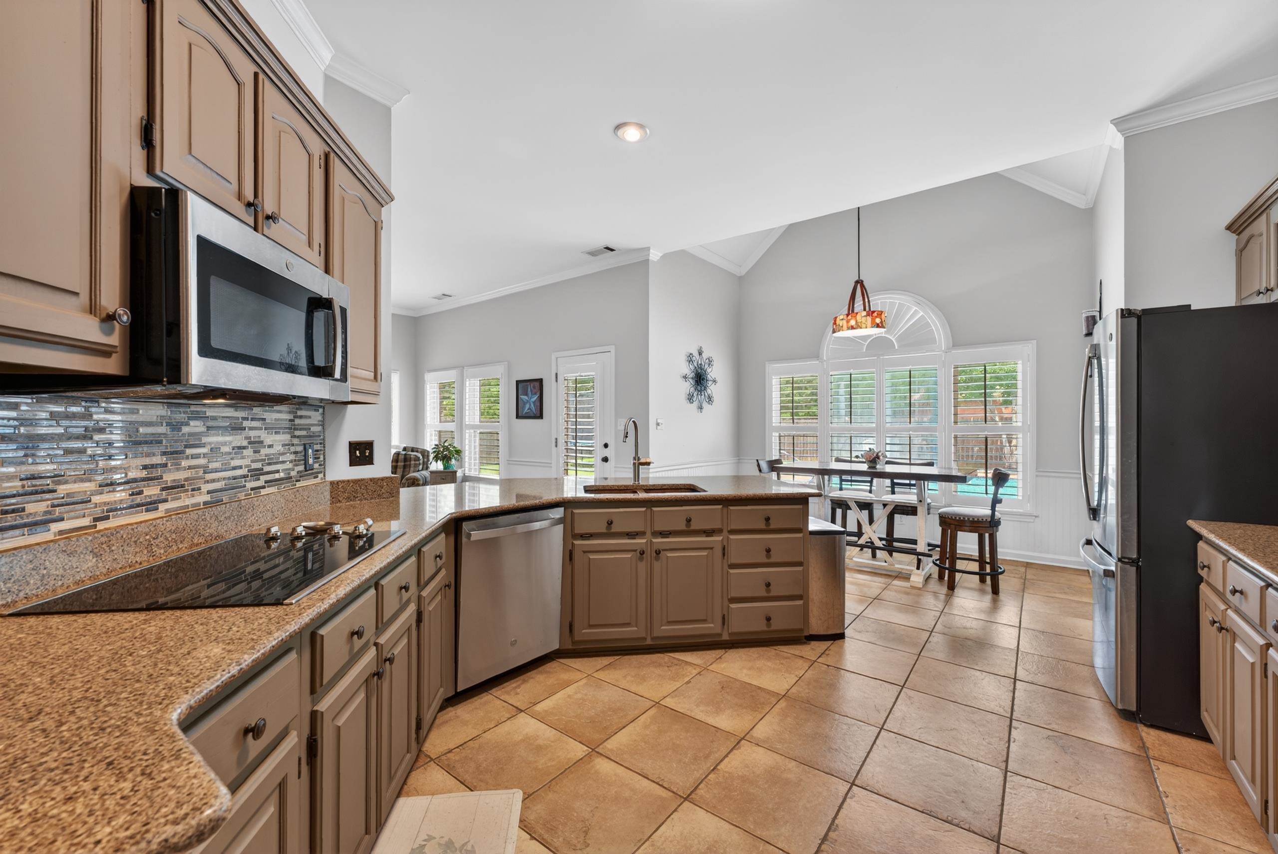 1572 John Ridge Drive Collierville, TN 38017 - Photo 7 of 32