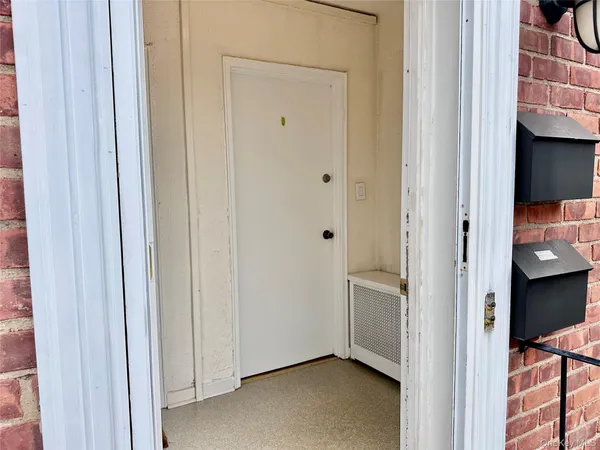 $3,000 | 255-55 75th Avenue, Unit GV31 | Glen Oaks