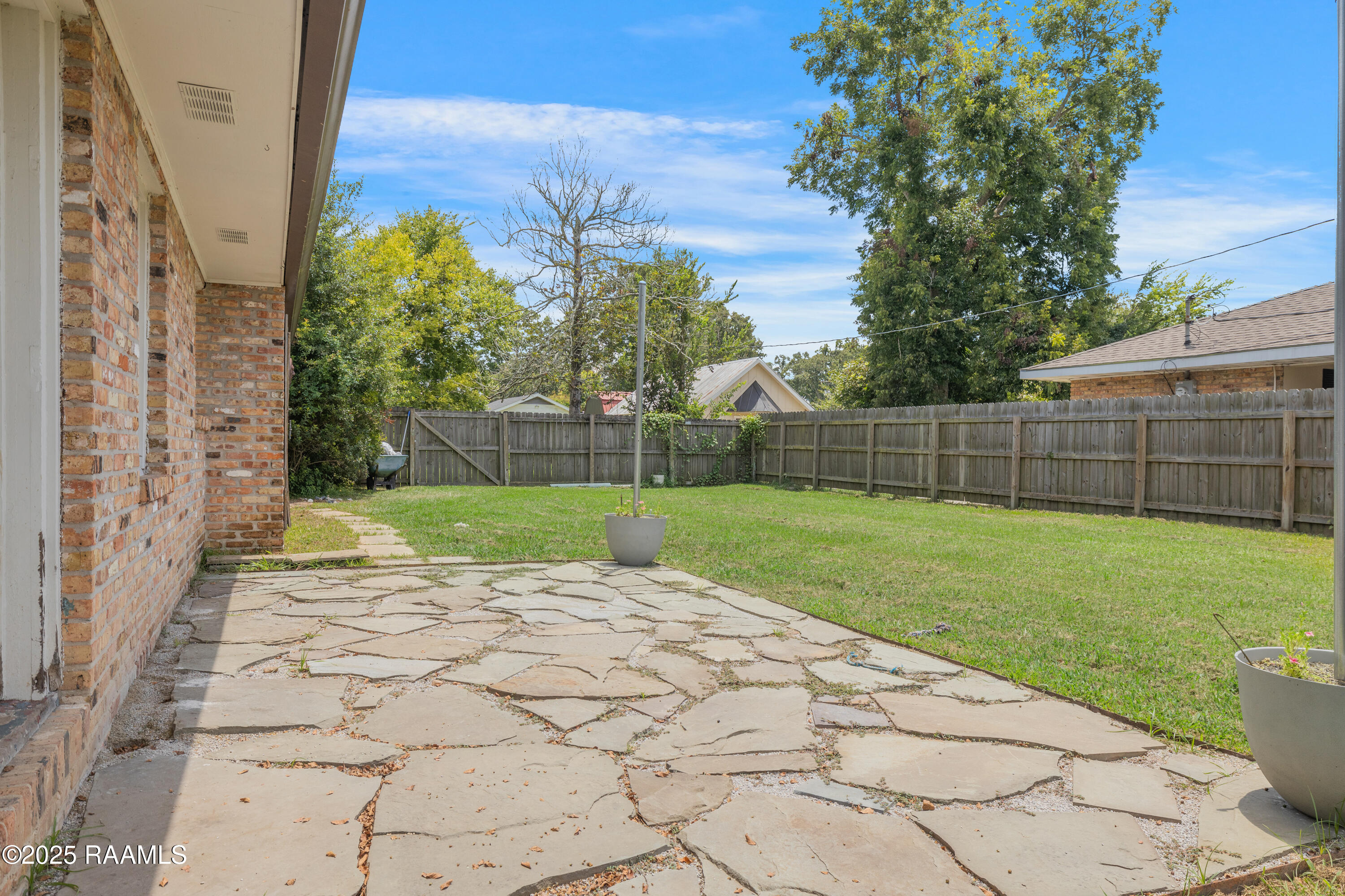 1017 Solomon Street Breaux Bridge, LA 70517 - Photo 29 of 35 1017 Solomon-31
