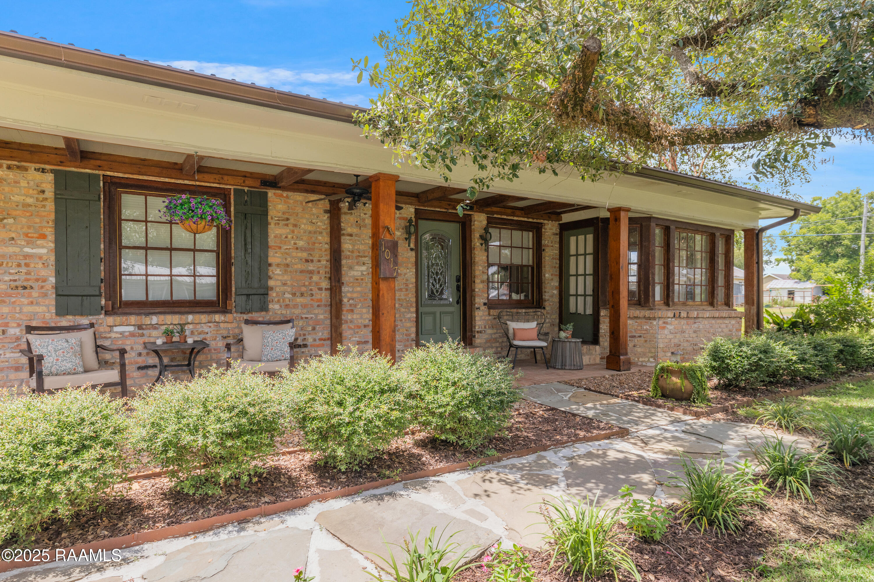 1017 Solomon Street Breaux Bridge, LA 70517 - Photo 3 of 35 1017 Solomon-3