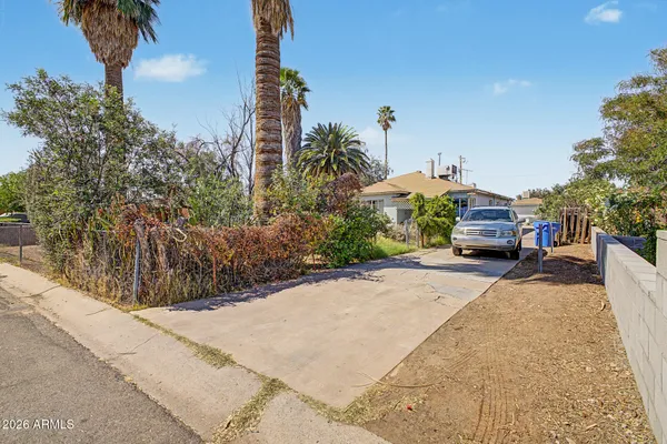 $550,000 | 916 East Cambridge Avenue, Phoenix, AZ 85006