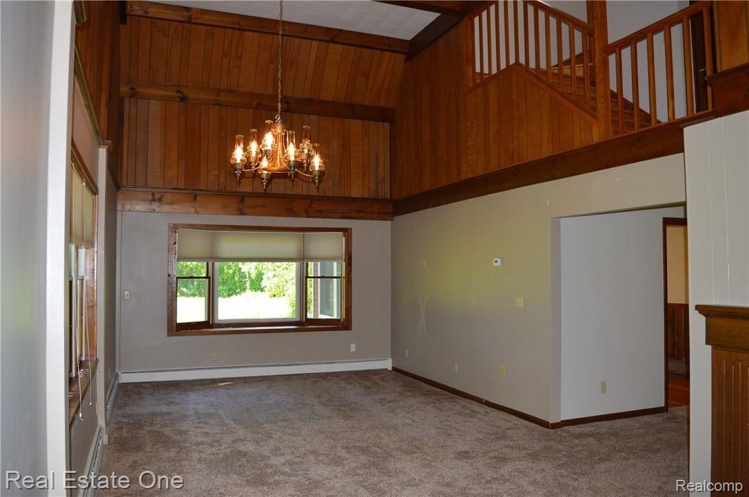 2220 North Tipsico Lake Road Highland, MI 48357 - Photo 16 of 91 DSC_0038.JPG