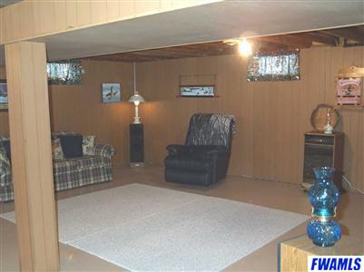 217 Worth Road Auburn, IN 46706 - Photo 4 of 6 Gallery Image 4