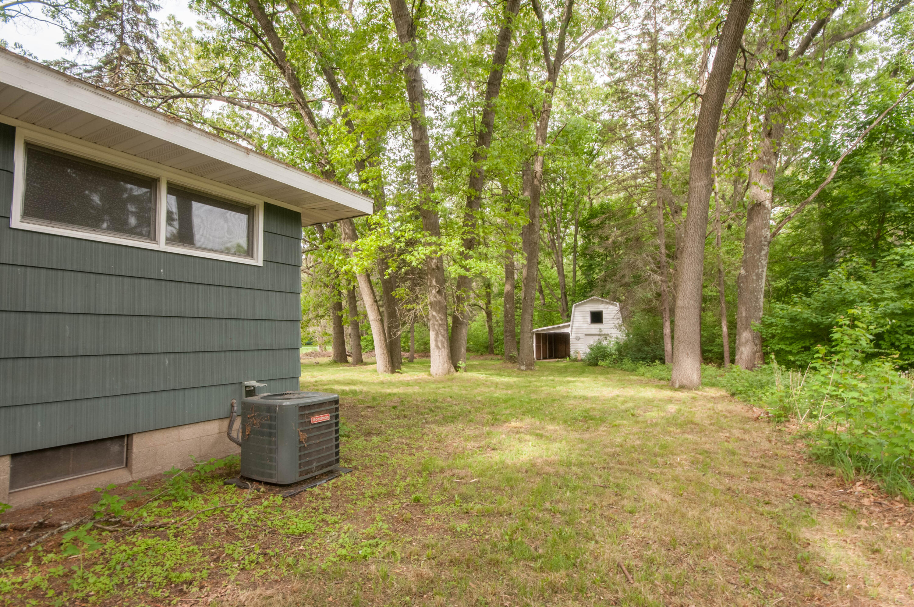 1371 Drent Road Muskegon, MI 49442 - Photo 2 of 12 1b Exteriors (2)