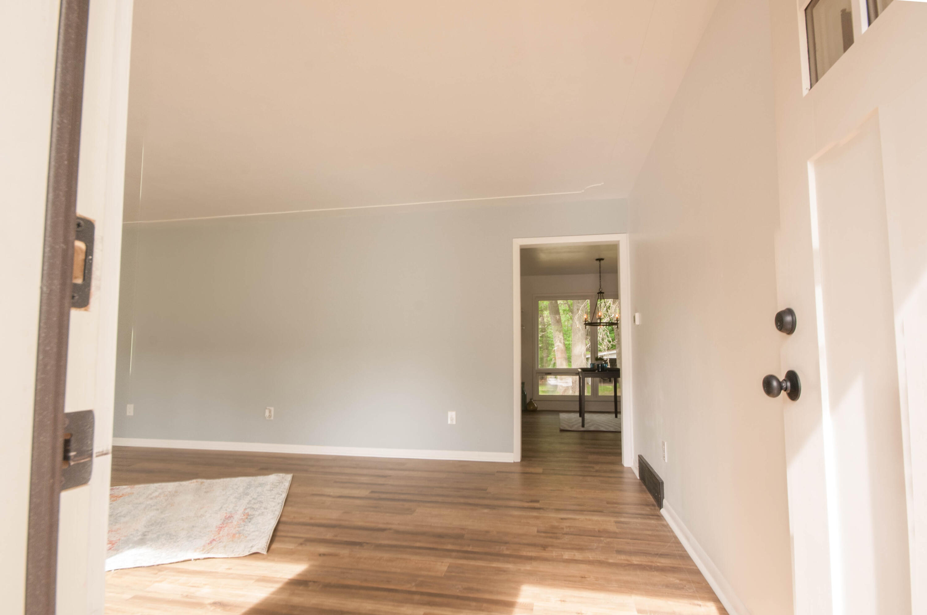 1371 Drent Road Muskegon, MI 49442 - Photo 4 of 12 2 Entry