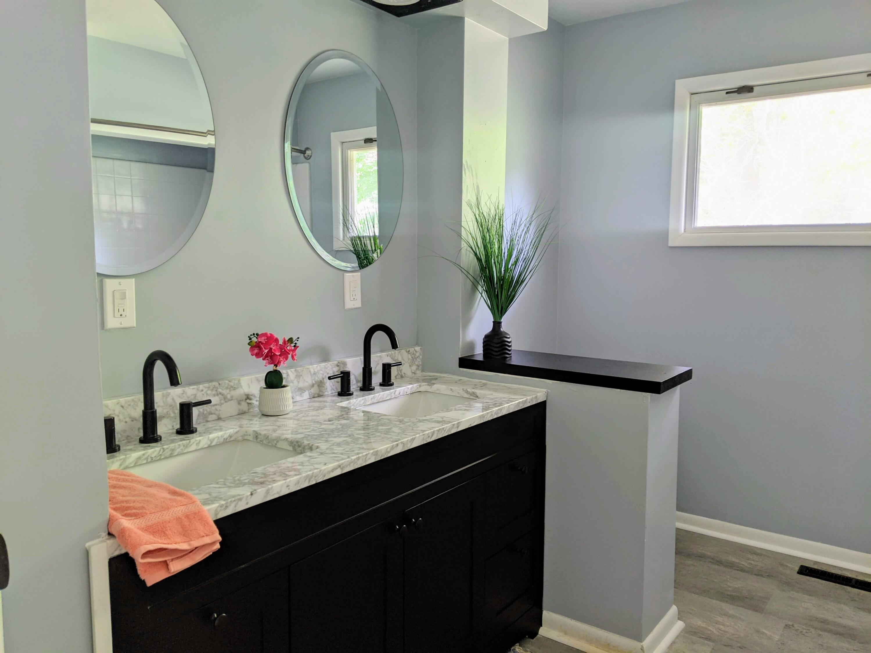1371 Drent Road Muskegon, MI 49442 - Photo 7 of 12 6 Bathroom