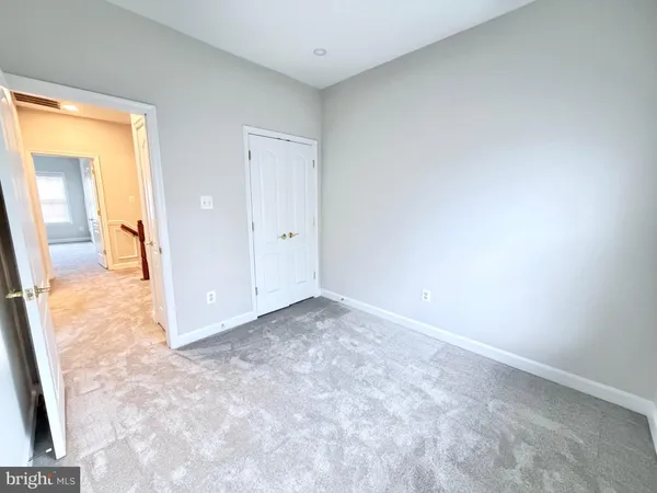 $3,600 | 300 Garden View Square, Rockville, MD 20850