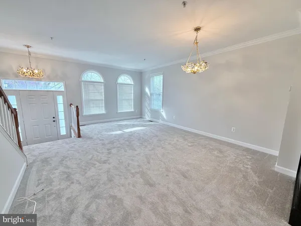 $3,600 | 300 Garden View Square, Rockville, MD 20850