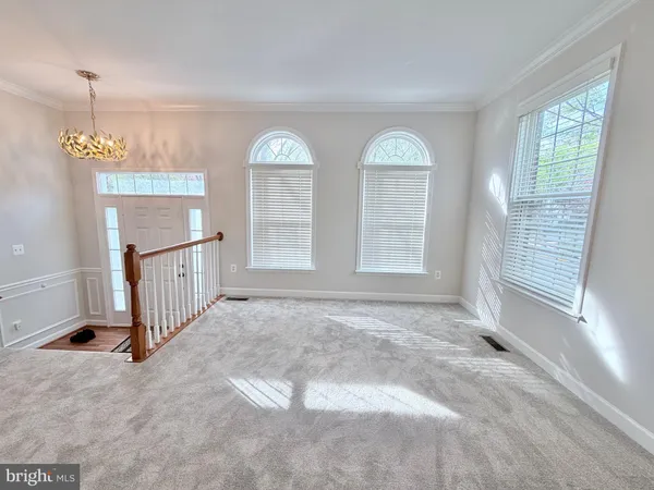 $3,600 | 300 Garden View Square, Rockville, MD 20850