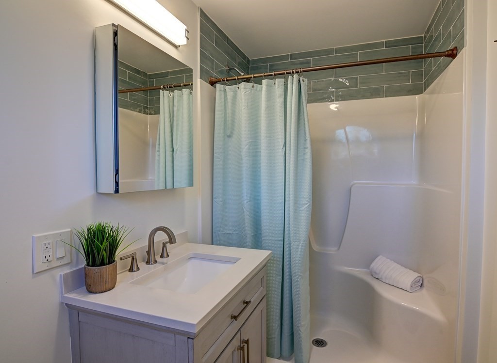77 Joseph Road Braintree, MA 02184 - Photo 34 of 42 Gallery Image 34