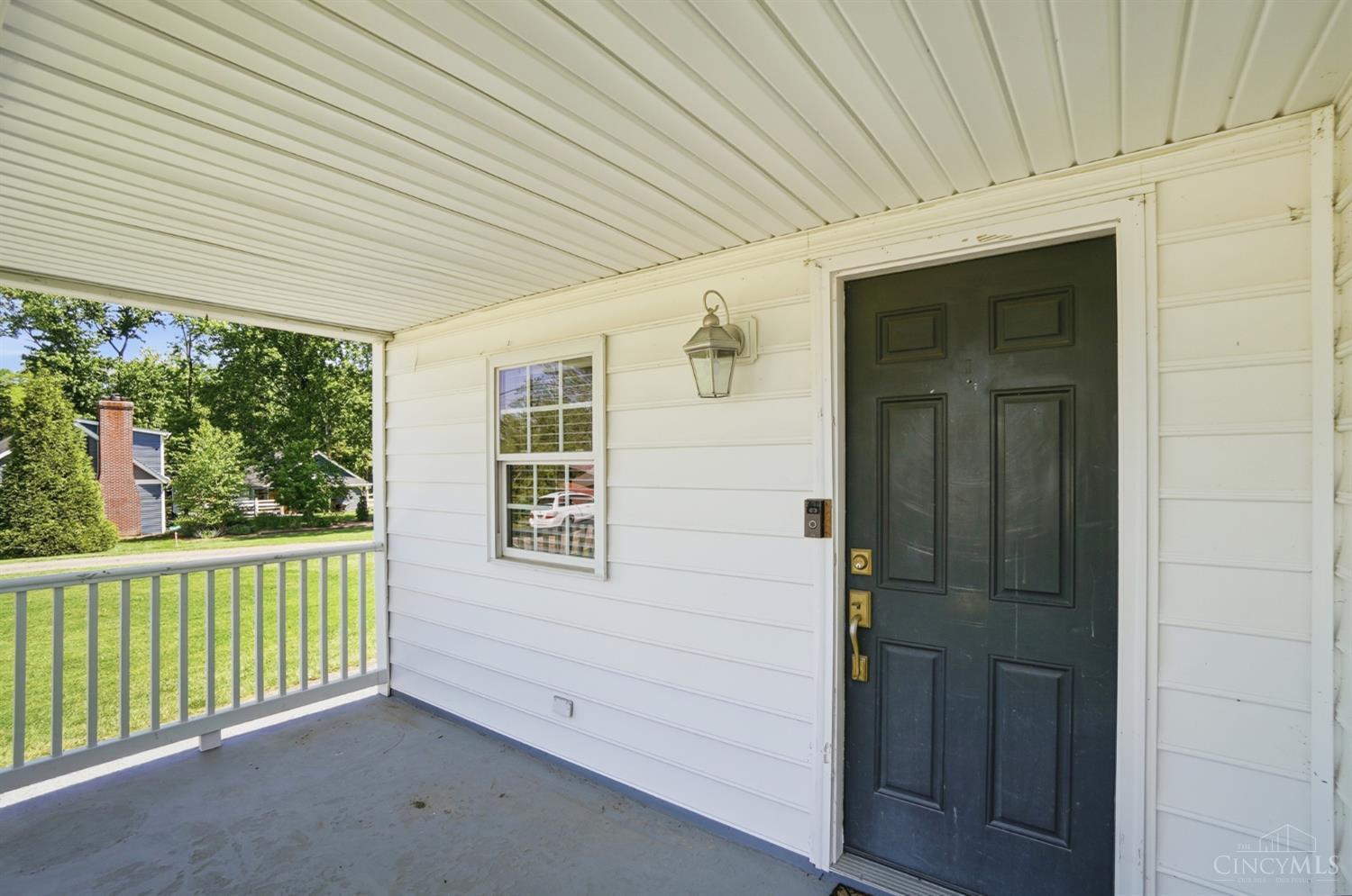 4628 Summerside Road Cincinnati, OH 45244 - Photo 4 of 91
