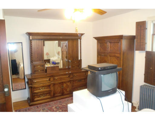 73 Groveland Street Springfield, MA 01108 - Photo 13 of 20 Gallery Image 13