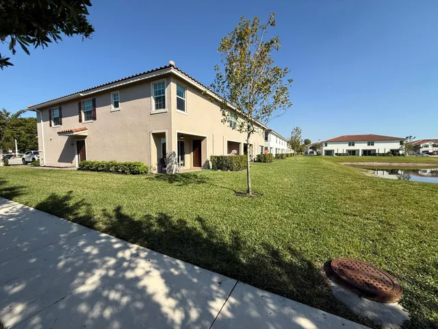 $3,300 | 6794 Broadwater Lane, Lake Worth, FL 33467