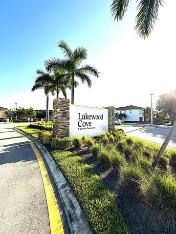 $3,300 | 6794 Broadwater Lane, Lake Worth, FL 33467