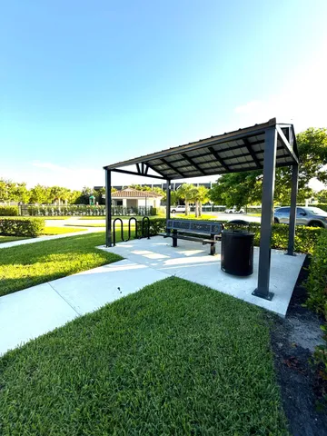 $3,300 | 6794 Broadwater Lane, Lake Worth, FL 33467