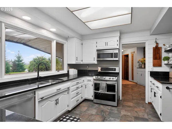 $734,900 | 735 Southwest Mill Street, Sheridan, OR 97378