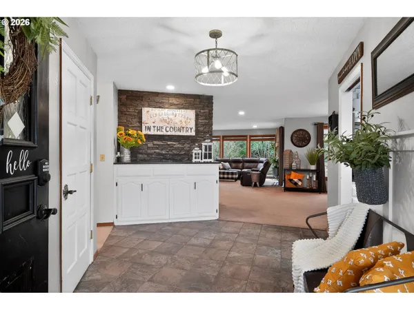 $734,900 | 735 Southwest Mill Street, Sheridan, OR 97378