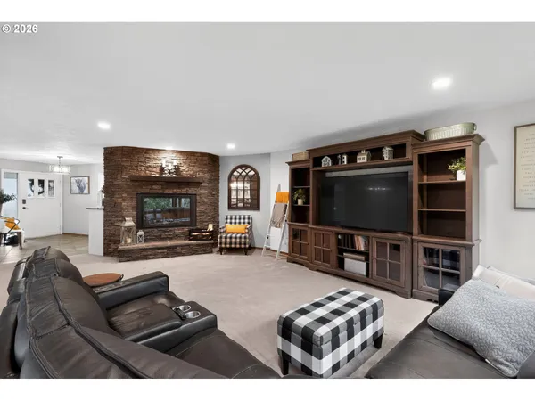 $734,900 | 735 Southwest Mill Street, Sheridan, OR 97378