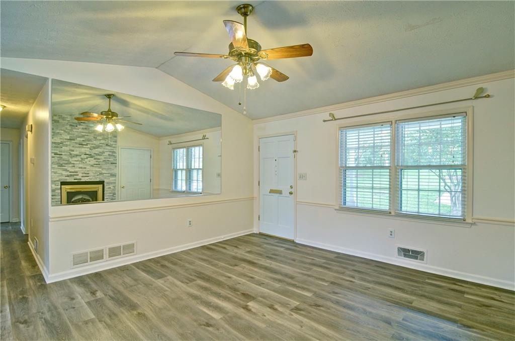 6428 Paradise Point Road Flowery Branch, GA 30542 - Photo 9 of 16 Gallery Image 9