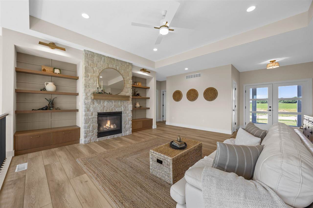 5501 Silver Rdg Road Marion, IA 52302 - Photo 3 of 41 Gallery Image 3