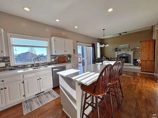 $539,900 | 1033 Stonecreek Drive, Lawrence, KS 66049