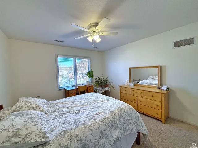 $539,900 | 1033 Stonecreek Drive, Lawrence, KS 66049