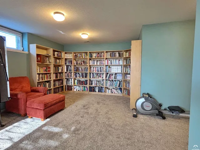 $539,900 | 1033 Stonecreek Drive, Lawrence, KS 66049