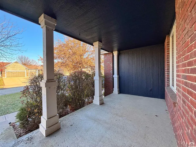 $539,900 | 1033 Stonecreek Drive, Lawrence, KS 66049