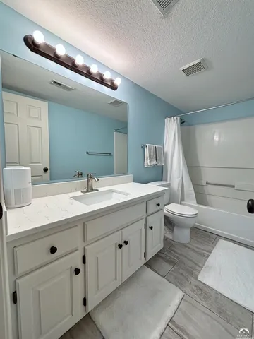 $539,900 | 1033 Stonecreek Drive, Lawrence, KS 66049