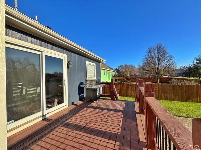 $539,900 | 1033 Stonecreek Drive, Lawrence, KS 66049