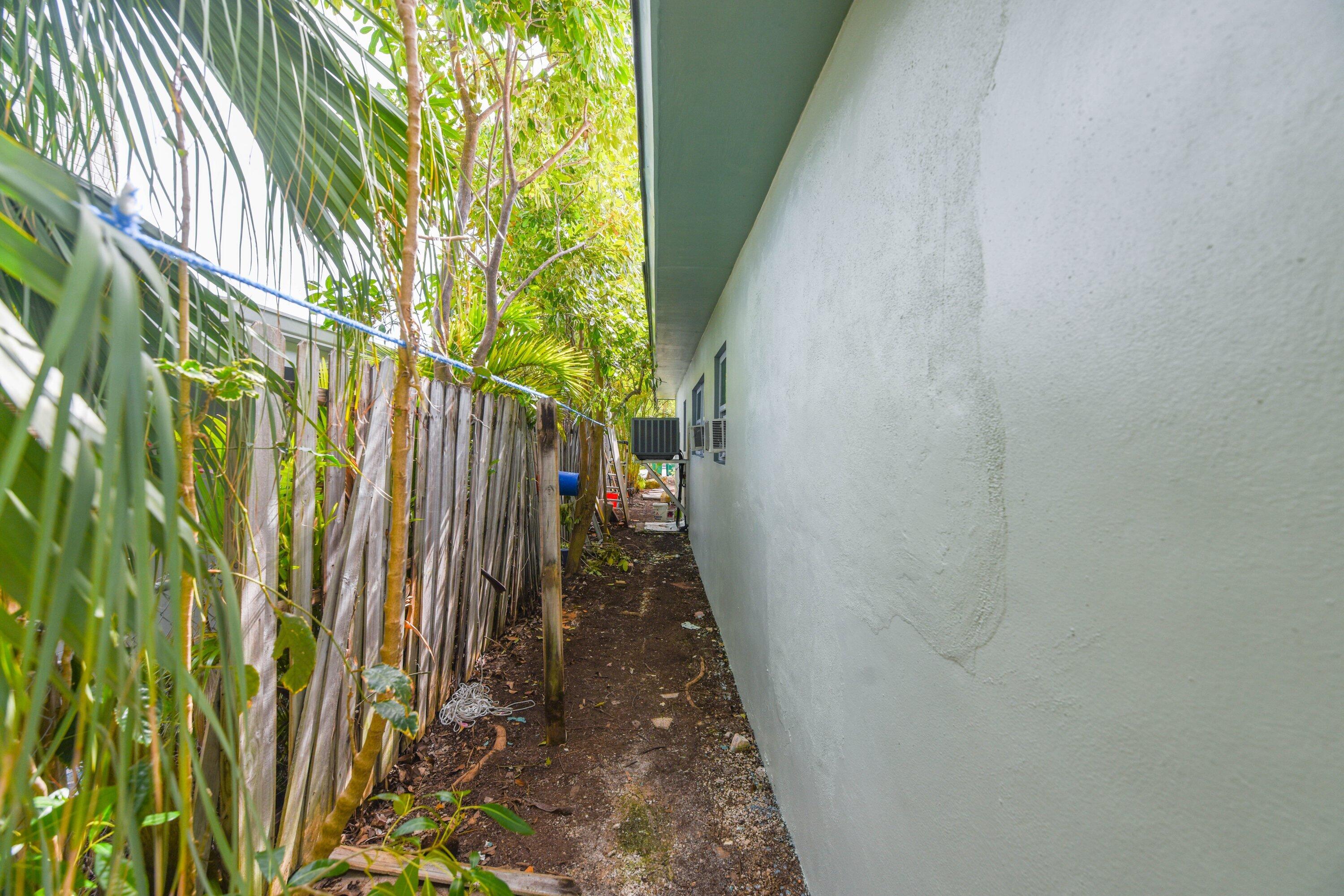 3421 Riviera Drive Key West, FL 33040 - Photo 27 of 32 a view of a backyard
