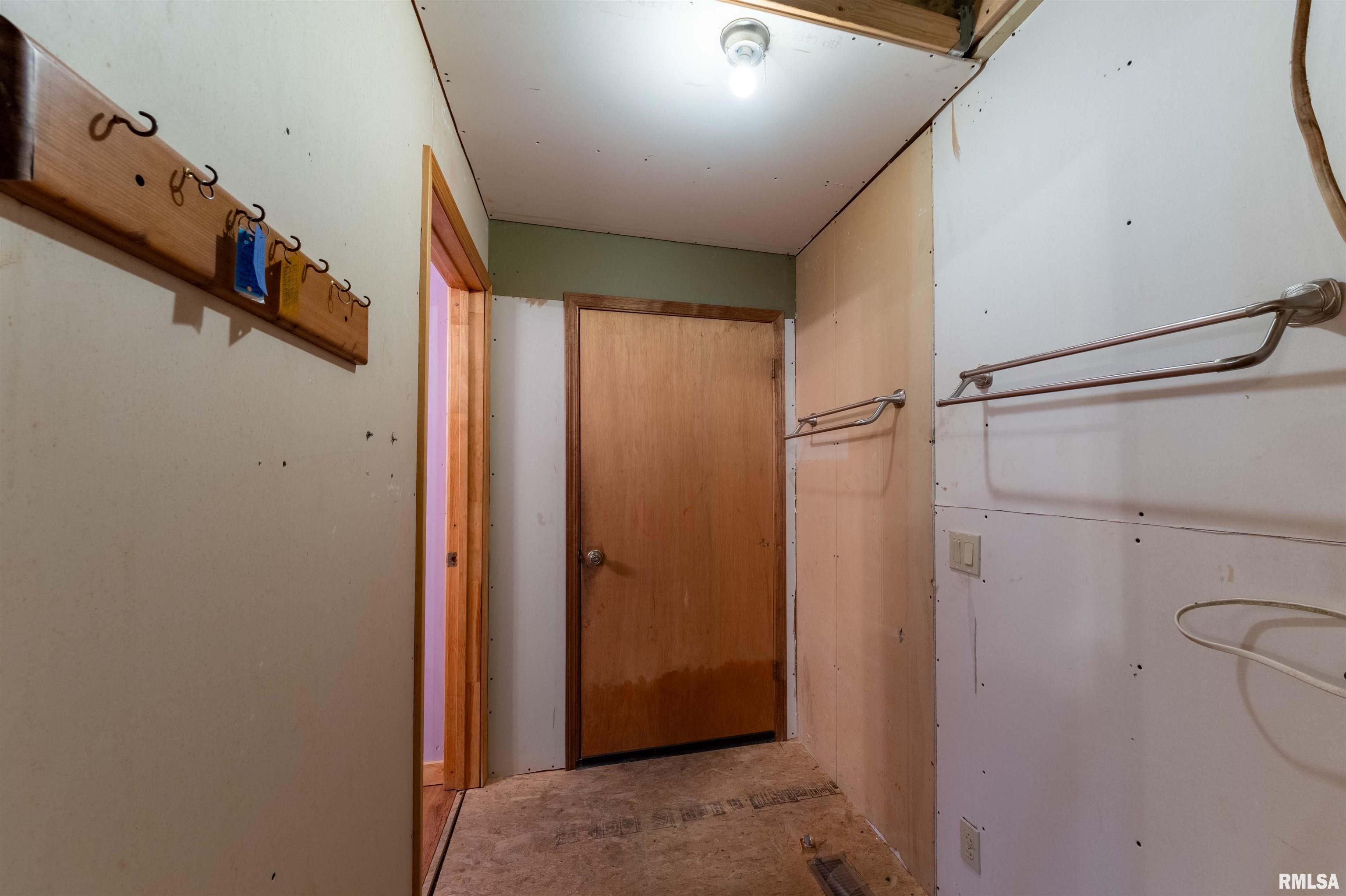 209 North Division Street Du Quoin, IL 62832 - Photo 19 of 22 Gallery Image 19