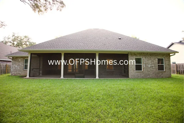 $3,500 | 1438 East Shores Boulevard, Gulf Breeze, FL 32563