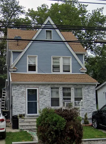 $875,000 | 21329 Murdock Avenue | Queens Village