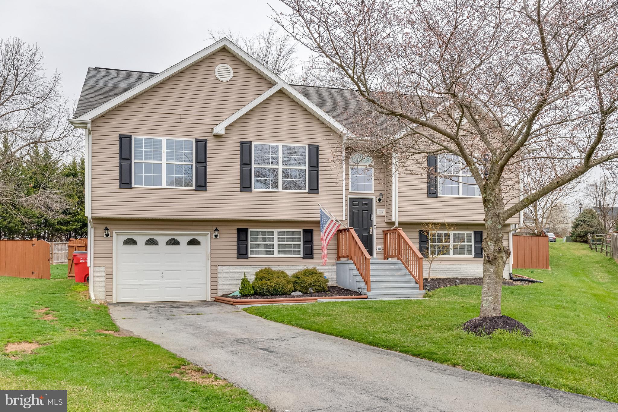 182 Jack Rabbit Lane Ranson, WV 25438 - Photo 3 of 50