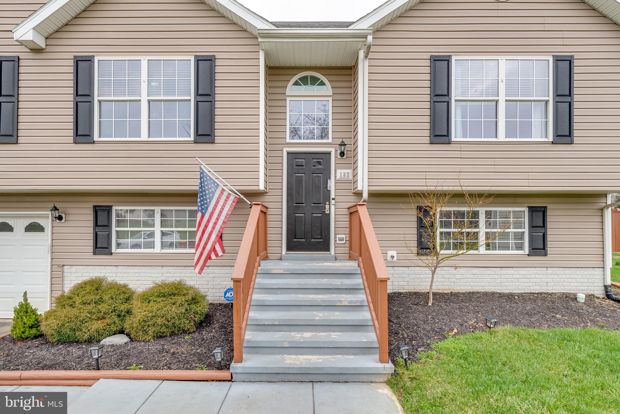 182 Jack Rabbit Lane Ranson, WV 25438 - Photo 5 of 50